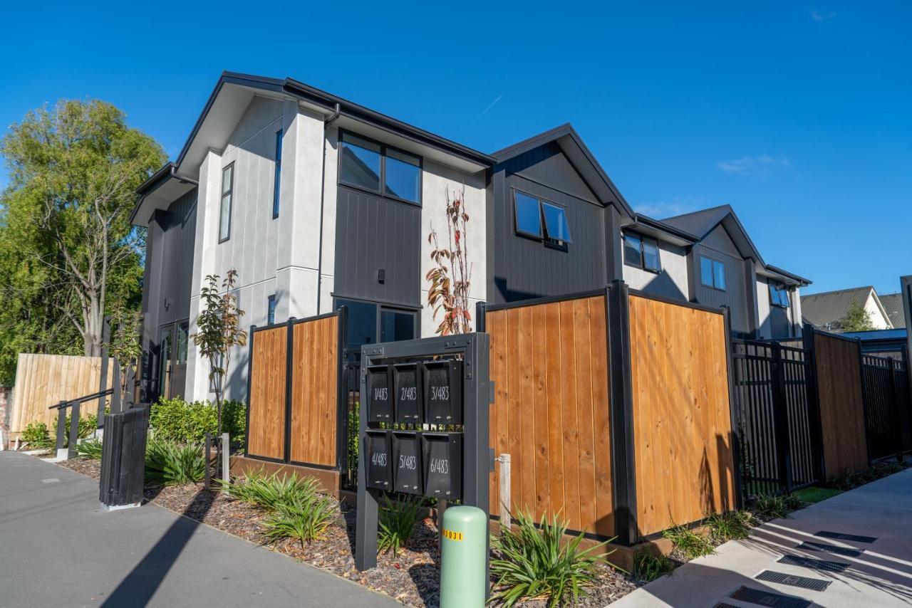 King Bed On Hagley Park Corner In The Cbd Apartment Christchurch Exterior photo